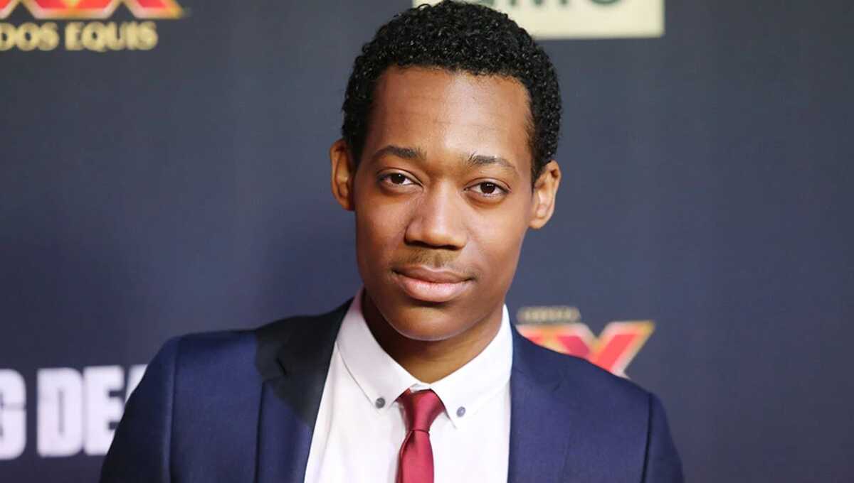 Tyler James Williams: brothers, net worth, wife, illness, parents 